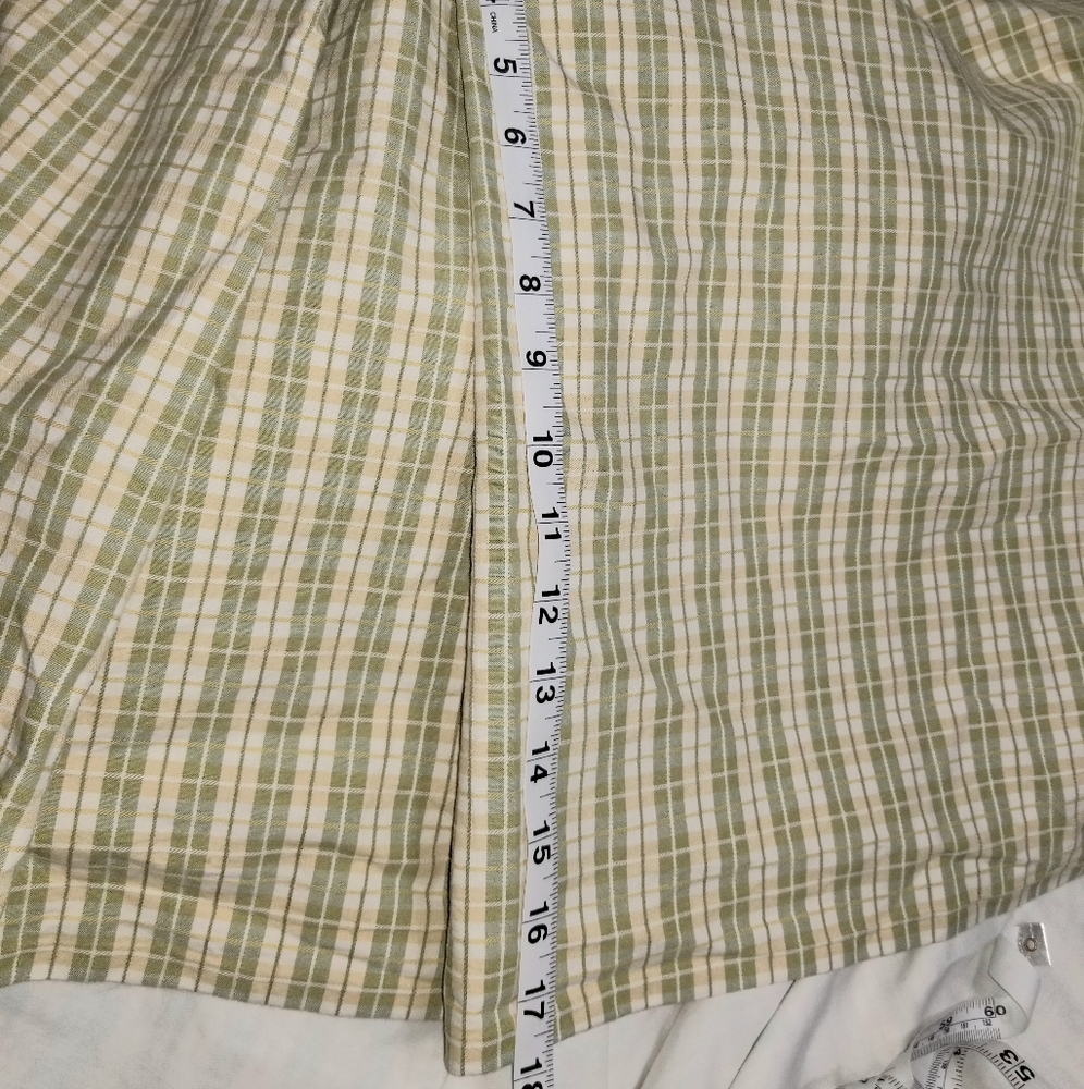 EUC - Custom bedskirt King size - Picture 6 of 8